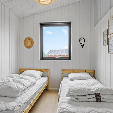 別荘 4 Bedroom Gorgeous In