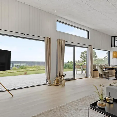 Prázdninový dům 4 Bedroom Gorgeous In Sjolund