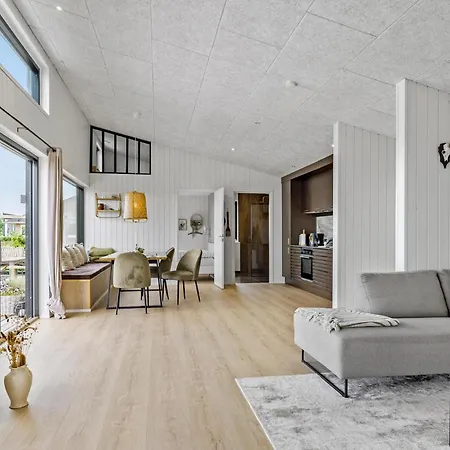 Holiday home 4 Bedroom Gorgeous In Sjolund